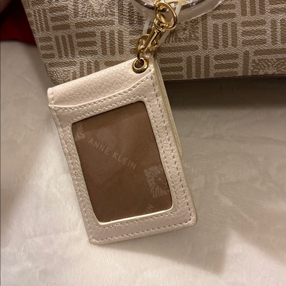 Anne Klein Cream Geometric Tote Bag NWT - Picture 7 of 11